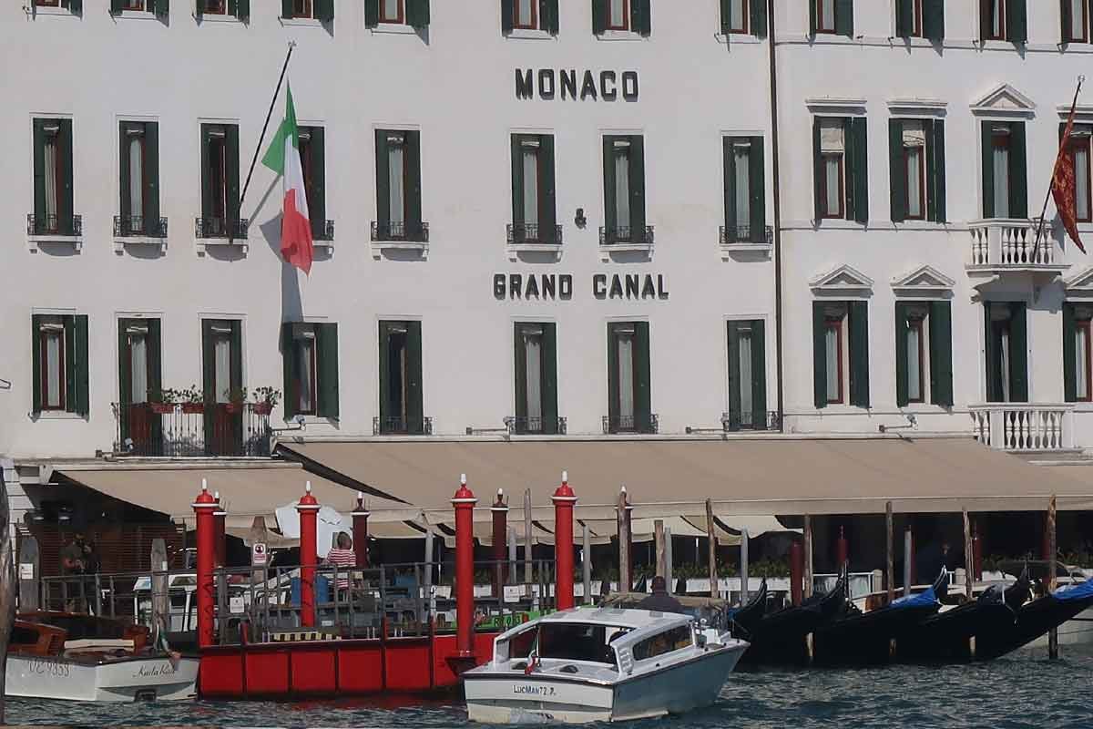 Intimate Canal View Restaurants Venice for Couples Await You